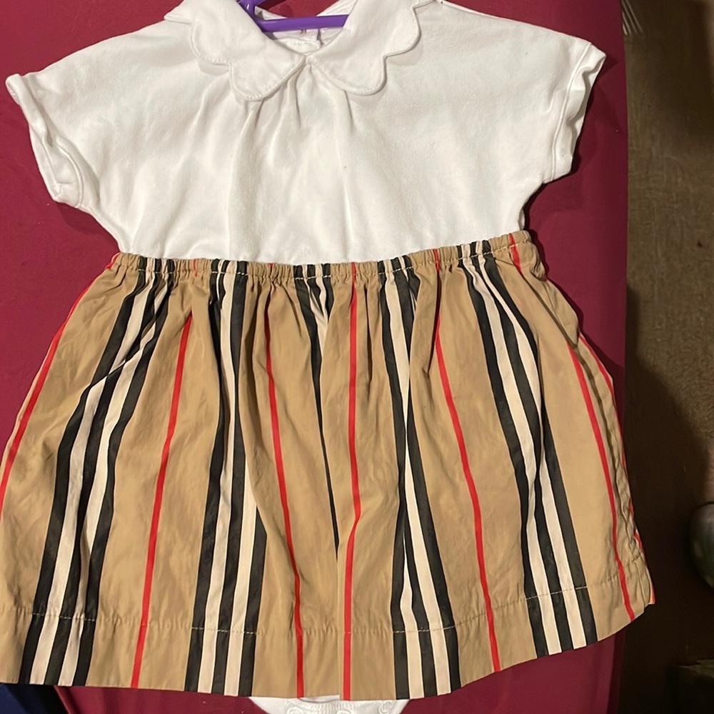 White and Burberry print infant dress